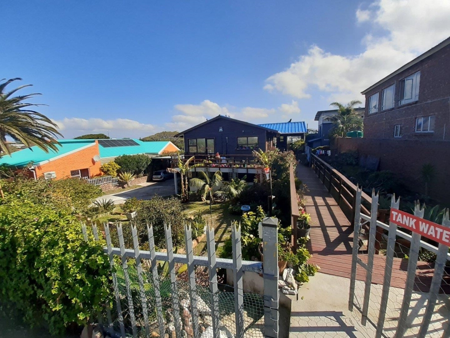 3 Bedroom Property for Sale in Paradise Beach Eastern Cape